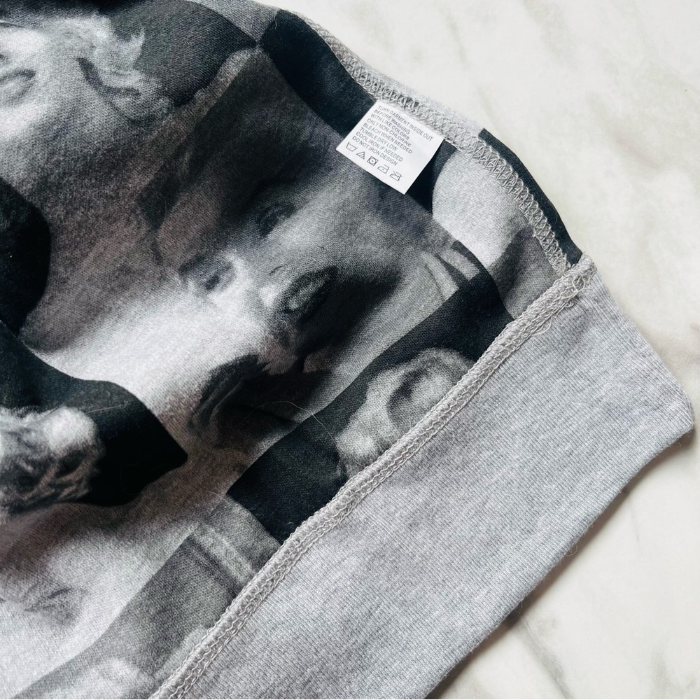 Marilyn Monroe All Over Print Reversible Crewneck Women’s Sweatshirt Size Large - Picture 6 of 9